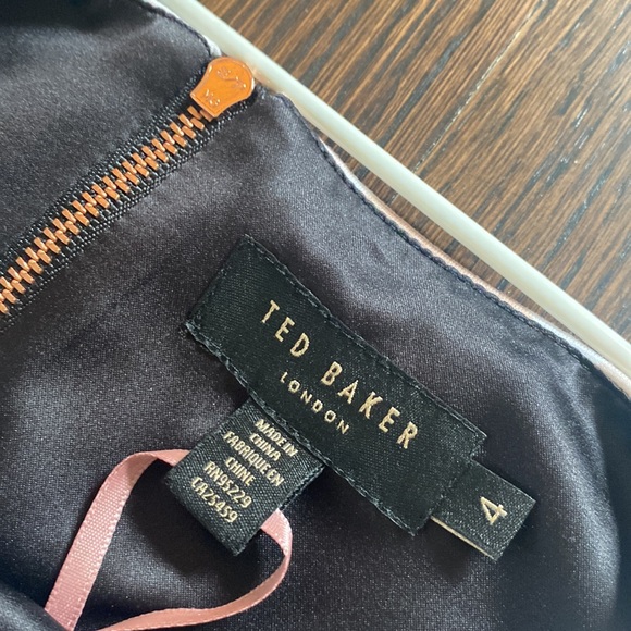 Ted Baker - Floral Top in Sz. 4 - Picture 4 of 5